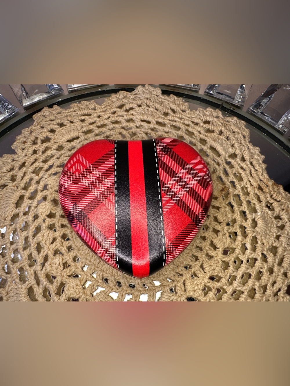 Red Plaid Heart-Shaped Double Mirror with Black Stripe